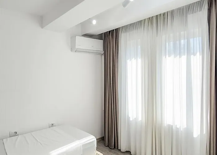 Blloku Appartement *